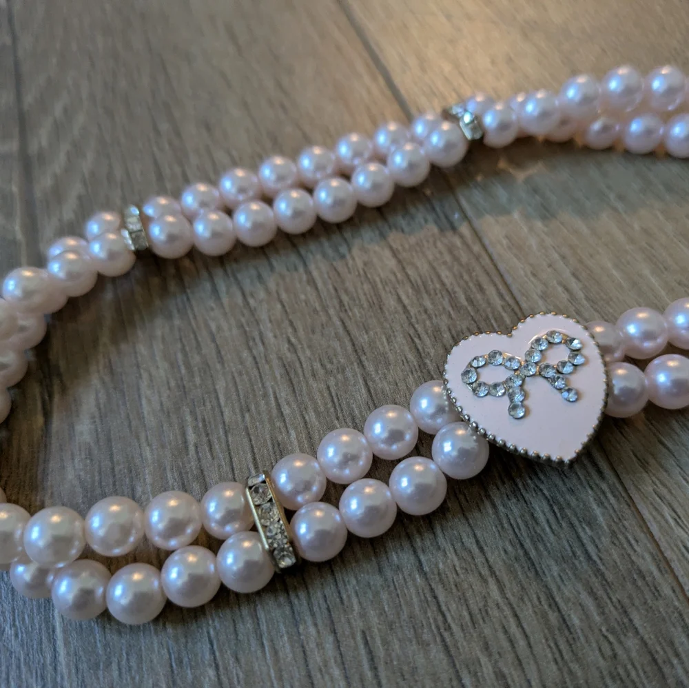 Pink Heart 🩷 Pearl Dog Collar